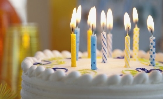 Kırşehir Yoğurtlu Çilekli Tatlı yaş pasta doğum günü pastası satışı